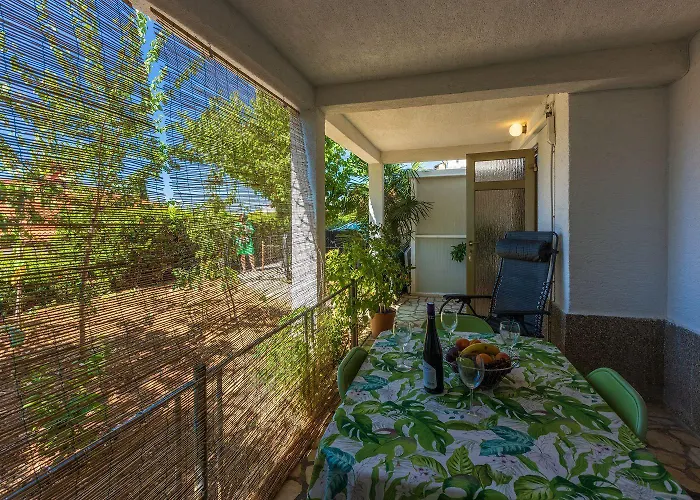 Idyllisches Nur 150 Meter Zum Mit Privater Terrasse, Garten, Wifi Апартаменты *