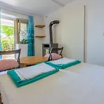 Apartman Idyllisches Nur 150 Meter Zum Mit Privater Terrasse, Garten, Wifi Dramalj