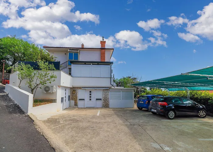 Idyllisches Nur 150 Meter Zum Mit Privater Terrasse, Garten, Wifi Appartement Dramalj