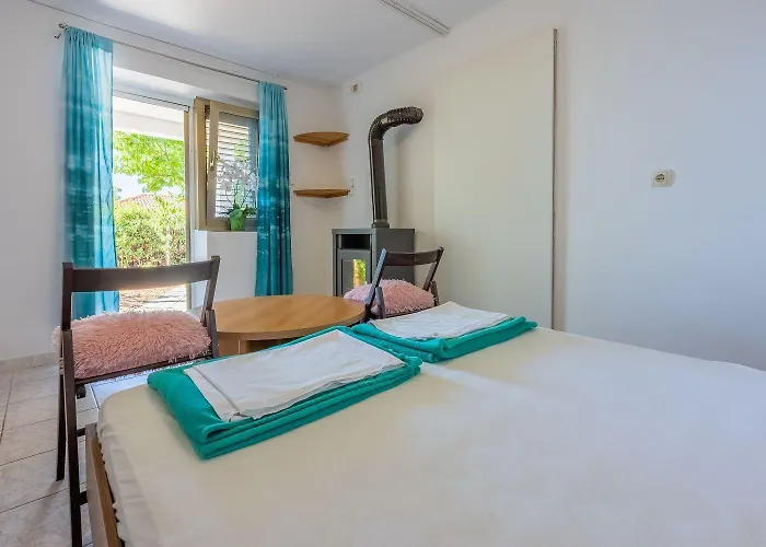 Appartement Idyllisches Nur 150 Meter Zum Mit Privater Terrasse, Garten, Wifi Dramalj