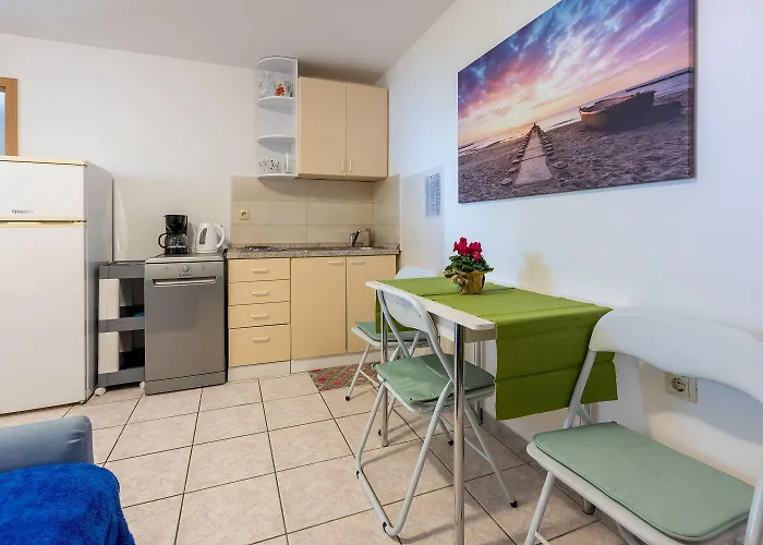 Apartmán Idyllisches Nur 150 Meter Zum Mit Privater Terrasse, Garten, Wifi